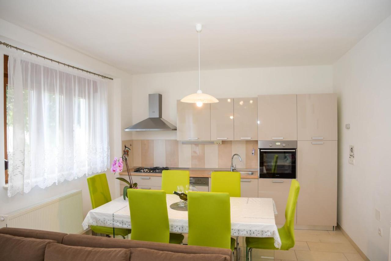 Apartment Andric Цриквеница Экстерьер фото