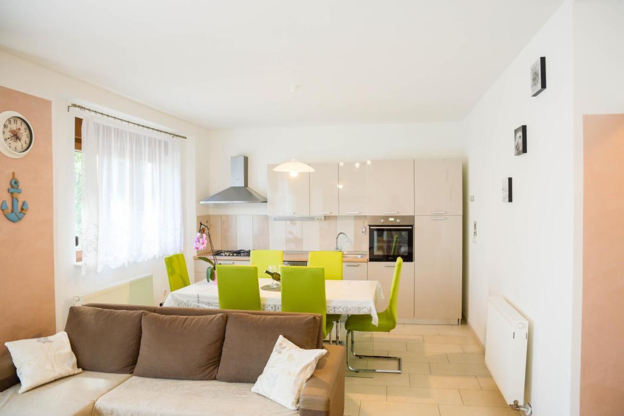 Apartment Andric Цриквеница Экстерьер фото